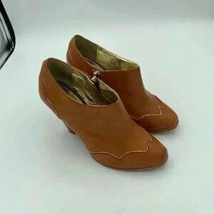 Very Volatile Los Angeles Leather Boots Size 7